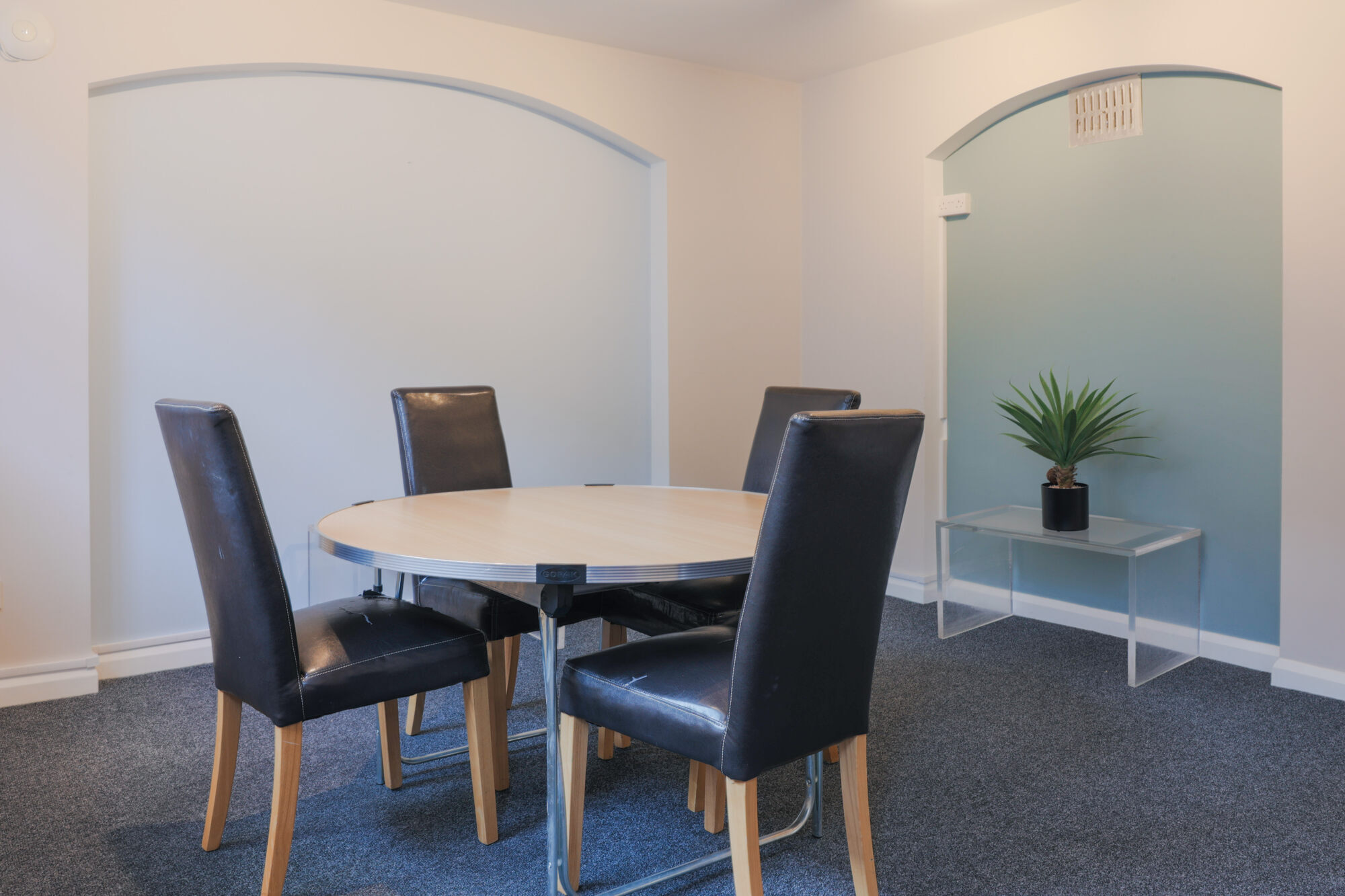Hire the Corner Office at All Souls Clubhouse | West One Spaces